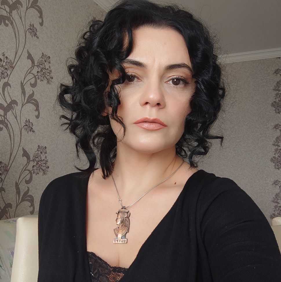 "Железная леди" азербайджанских сериалов - откровенный разговор с Ругией Юсифовой (ФОТО)