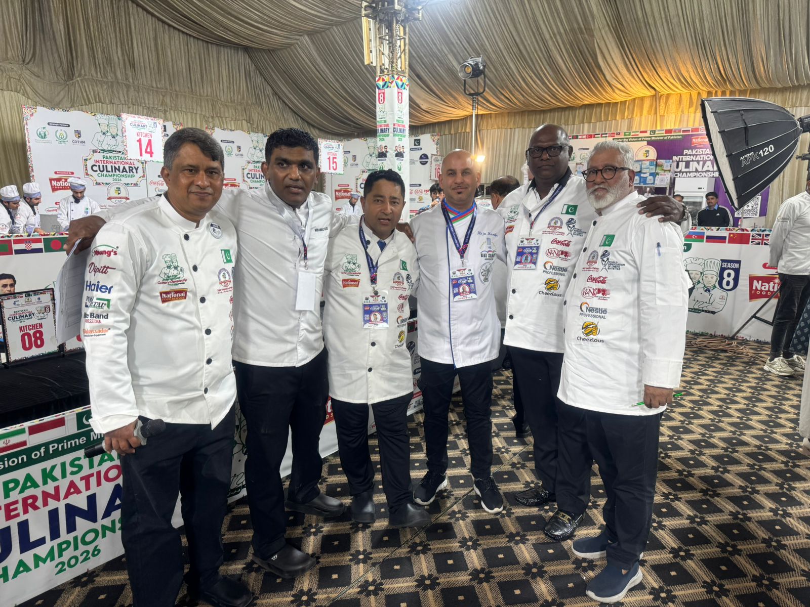 Азербайджанская кухня удостоена медалей в Пакистане (ФОТО)