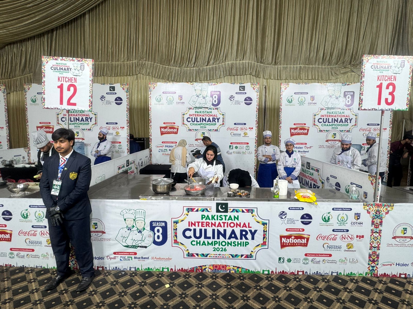 Азербайджанская кухня удостоена медалей в Пакистане (ФОТО)