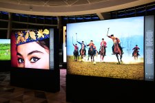 Вице-президент Фонда Гейдара Алиева Лейла Алиева приняла участие в открытии выставки всемирно известного фотожурналиста Резы Дегати «Восходящий свет» в Баку (ФОТО)