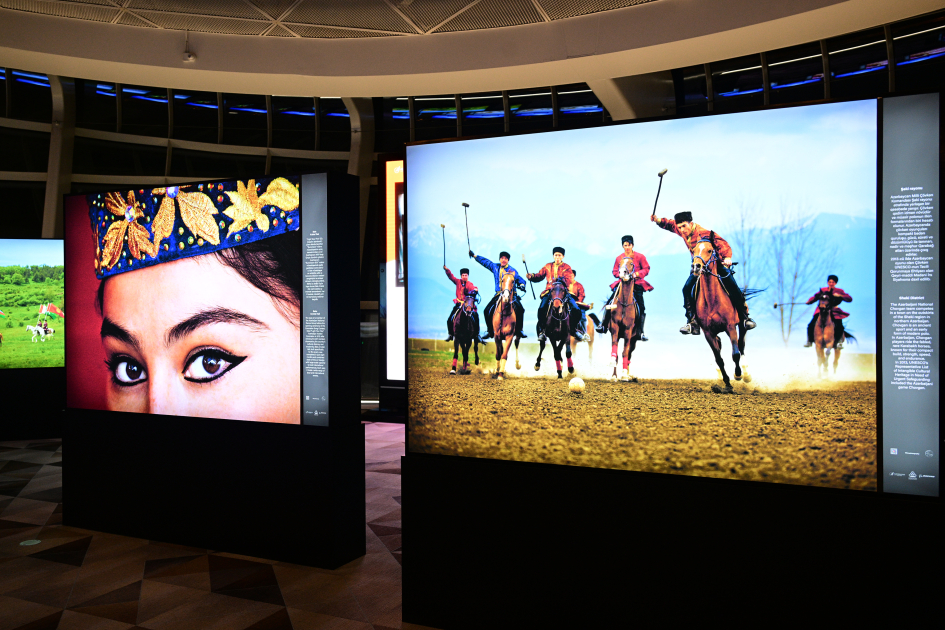 Вице-президент Фонда Гейдара Алиева Лейла Алиева приняла участие в открытии выставки всемирно известного фотожурналиста Резы Дегати «Восходящий свет» в Баку (ФОТО)