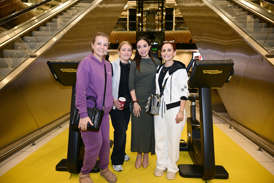 Вице-президент Фонда Гейдара Алиева Лейла Алиева приняла участие в открытии выставки всемирно известного фотожурналиста Резы Дегати «Восходящий свет» в Баку (ФОТО)