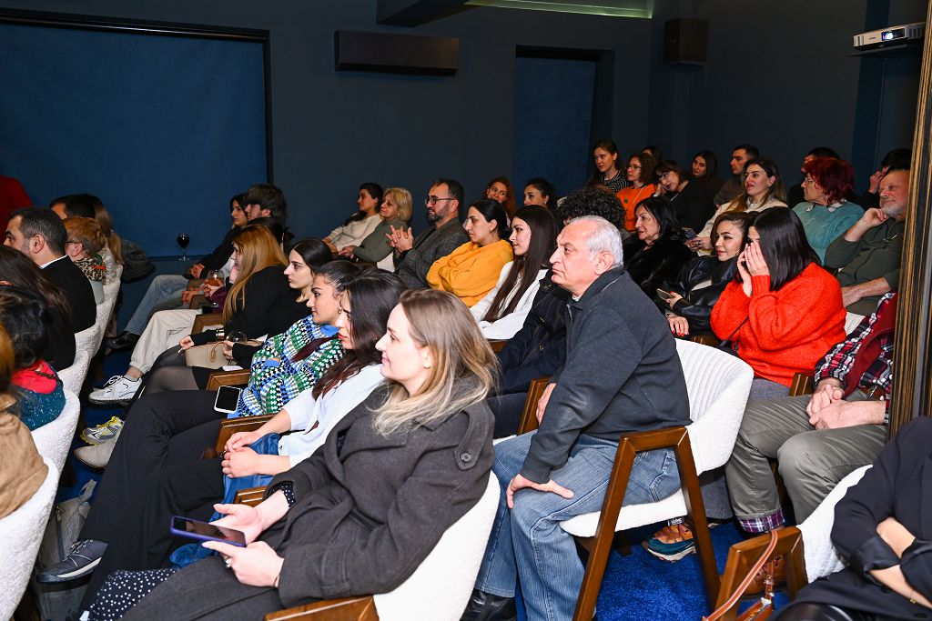 Следуя за мечтой … Представлен фильм о первой азербайджанской женщине, покорившей Эверест (ФОТО)