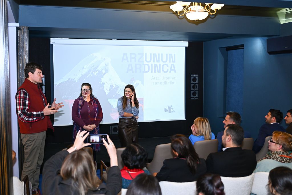 Следуя за мечтой … Представлен фильм о первой азербайджанской женщине, покорившей Эверест (ФОТО)