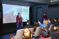 Следуя за мечтой … Представлен фильм о первой азербайджанской женщине, покорившей Эверест (ФОТО)