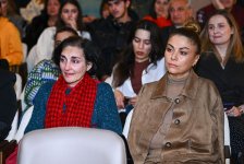 Следуя за мечтой … Представлен фильм о первой азербайджанской женщине, покорившей Эверест (ФОТО)