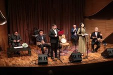 В Баку прошел литературно-художественный вечер в честь великого узбекского поэта и мыслителя Алишера Навои (ФОТО)