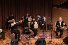 В Баку прошел литературно-художественный вечер в честь великого узбекского поэта и мыслителя Алишера Навои (ФОТО)