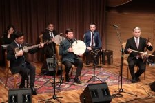 В Баку прошел литературно-художественный вечер в честь великого узбекского поэта и мыслителя Алишера Навои (ФОТО)