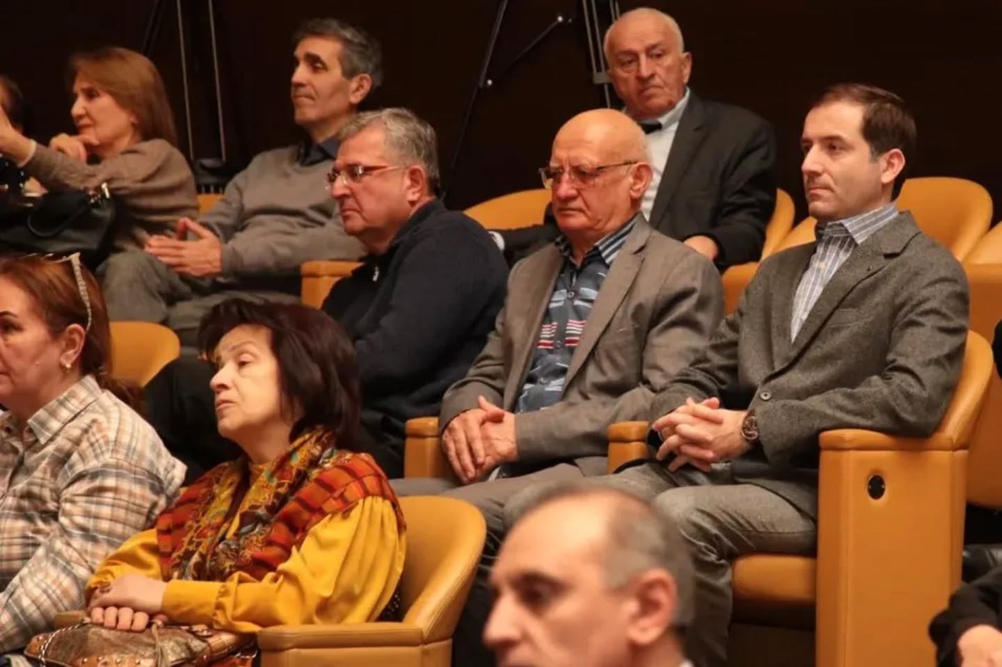 В Баку прошел литературно-художественный вечер в честь великого узбекского поэта и мыслителя Алишера Навои (ФОТО)