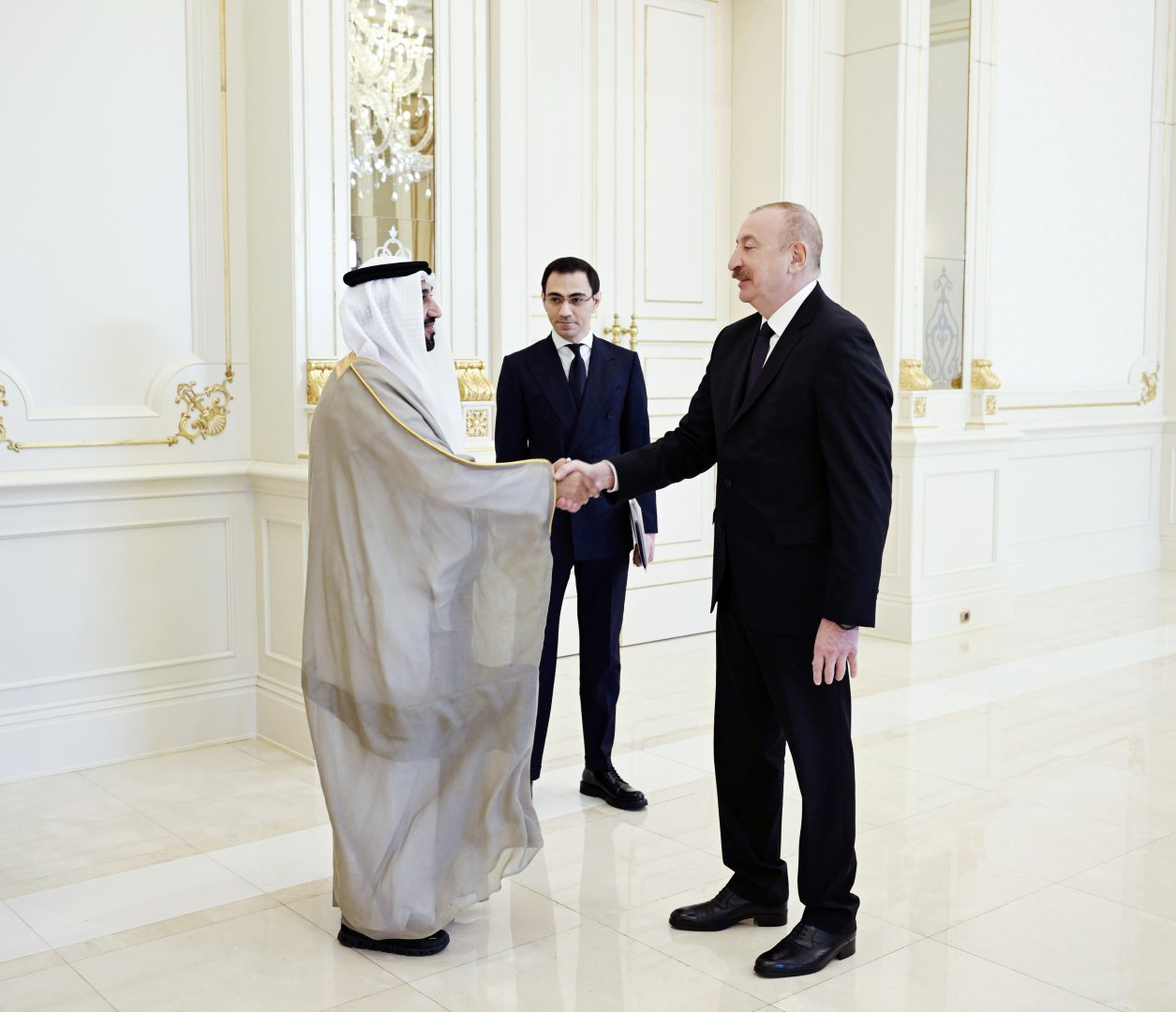Президент Ильхам Алиев принял делегацию во главе с президентом Арабского парламента (ФОТО/ВИДЕО)
