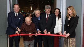 Венгерское искусство гобеленов в Баку – очарование великолепных пейзажей (ФОТО)