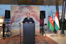 Венгерское искусство гобеленов в Баку – очарование великолепных пейзажей (ФОТО)