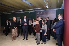 Венгерское искусство гобеленов в Баку – очарование великолепных пейзажей (ФОТО)