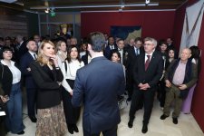 Венгерское искусство гобеленов в Баку – очарование великолепных пейзажей (ФОТО)