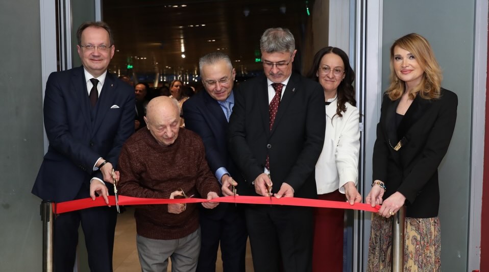 Венгерское искусство гобеленов в Баку – очарование великолепных пейзажей (ФОТО)