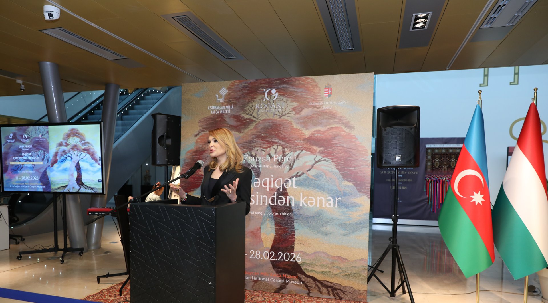 Венгерское искусство гобеленов в Баку – очарование великолепных пейзажей (ФОТО)