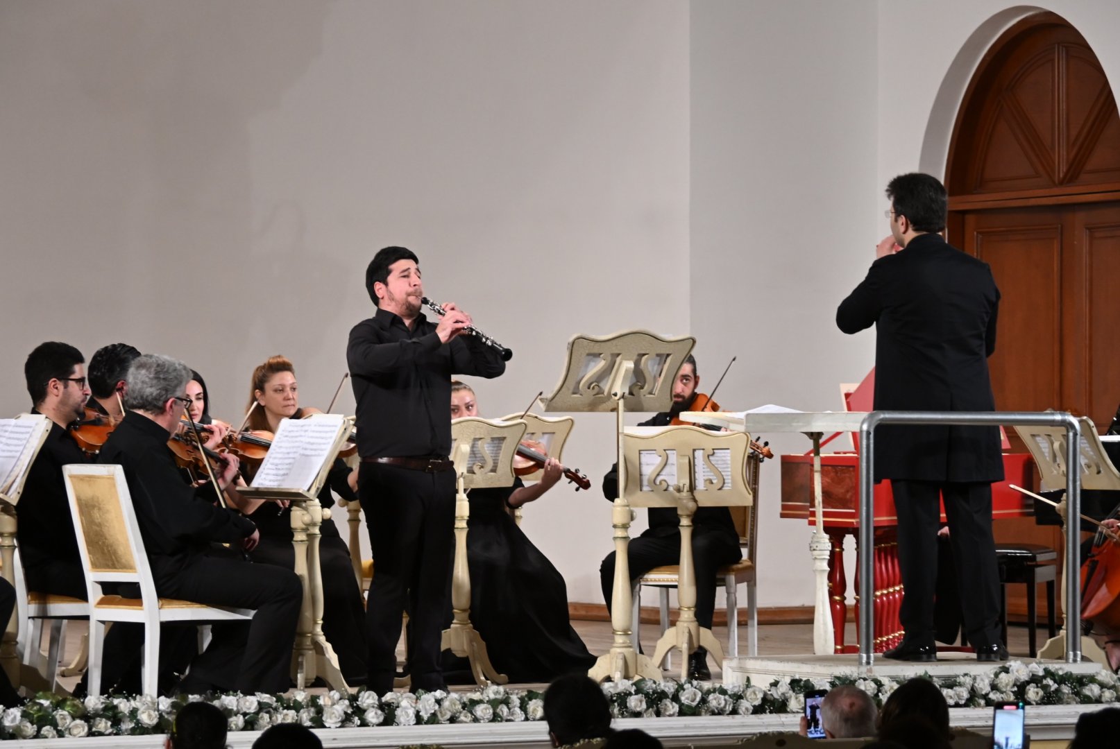 "Его имя должно быть не Ручей, а Океан" - вневременное влияние классики в Баку (ФОТО)