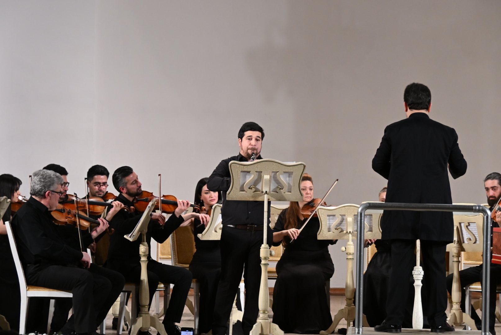 "Его имя должно быть не Ручей, а Океан" - вневременное влияние классики в Баку (ФОТО)