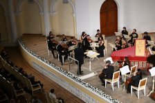 "Его имя должно быть не Ручей, а Океан" - вневременное влияние классики в Баку (ФОТО)