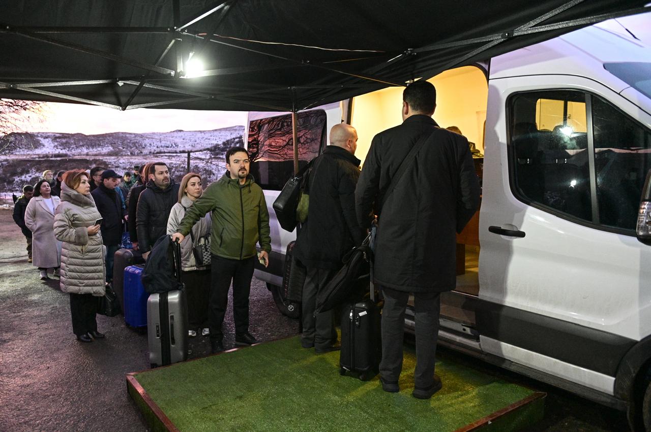 Представители гражданского общества Азербайджана прибыли в Армению (ФОТО/ВИДЕО)