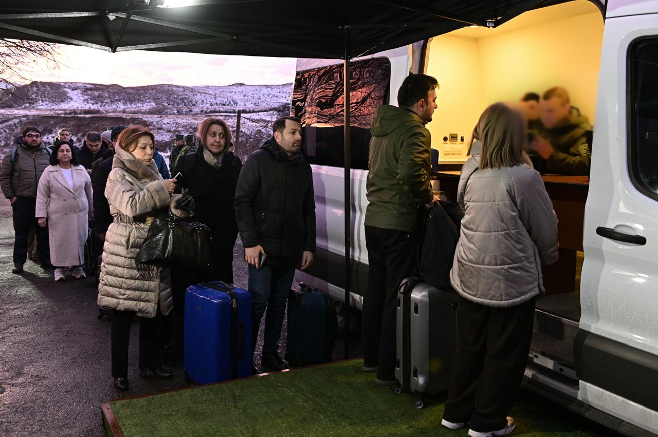 Представители гражданского общества Азербайджана прибыли в Армению (ФОТО/ВИДЕО)