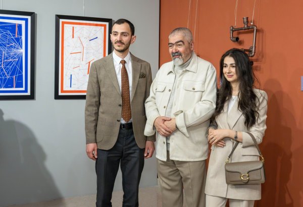 В Баку появились трещины во времени - "Антиномия" Эльчина Шамилли раздвигает границы восприятия (ФОТО)