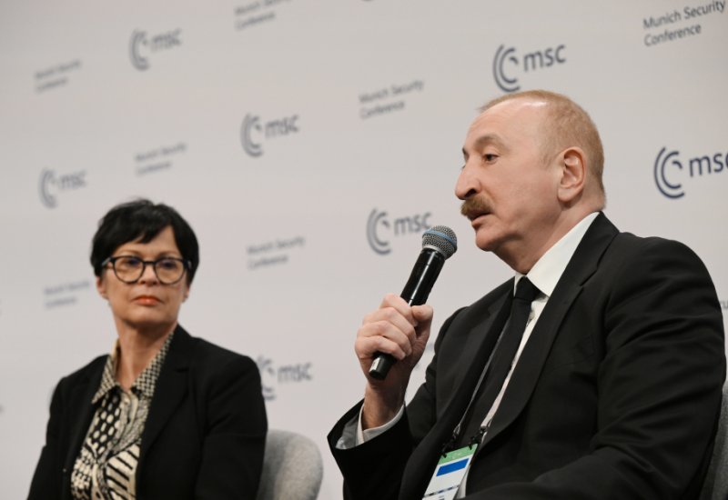 Президент Ильхам Алиев: Чтобы стать региональным транспортным узлом, необходимо поддерживать хорошие отношения с соседями