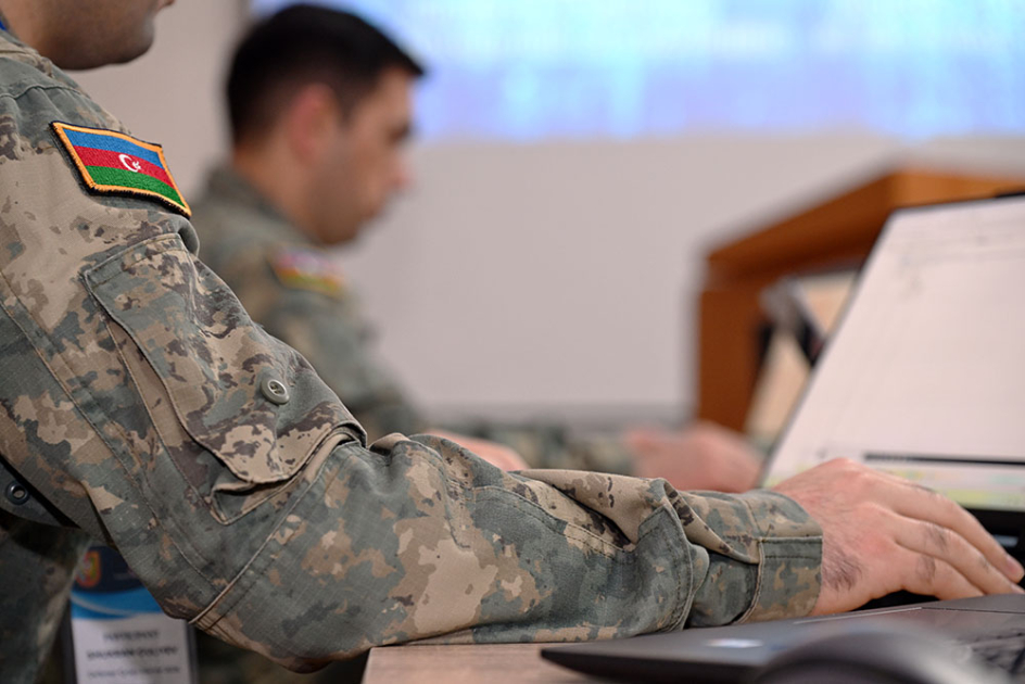 Военнослужащие Азербайджана и Великобритании приняли участие в учениях по кибербезопасности (ФОТО)