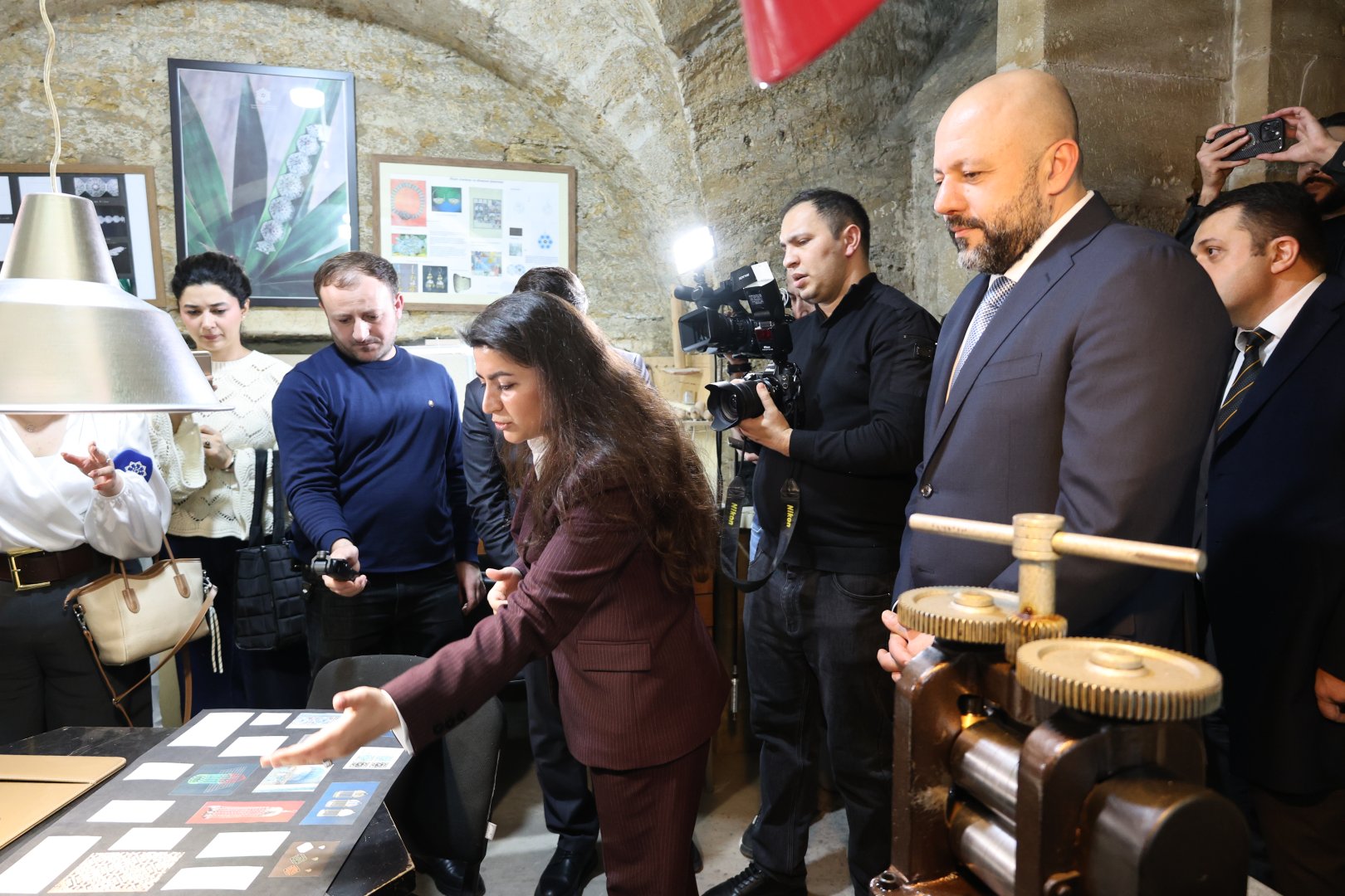 В Баку представлен проект "Дух Турана" – дефиле, ювелирное искусство, керамика… (ФОТО)