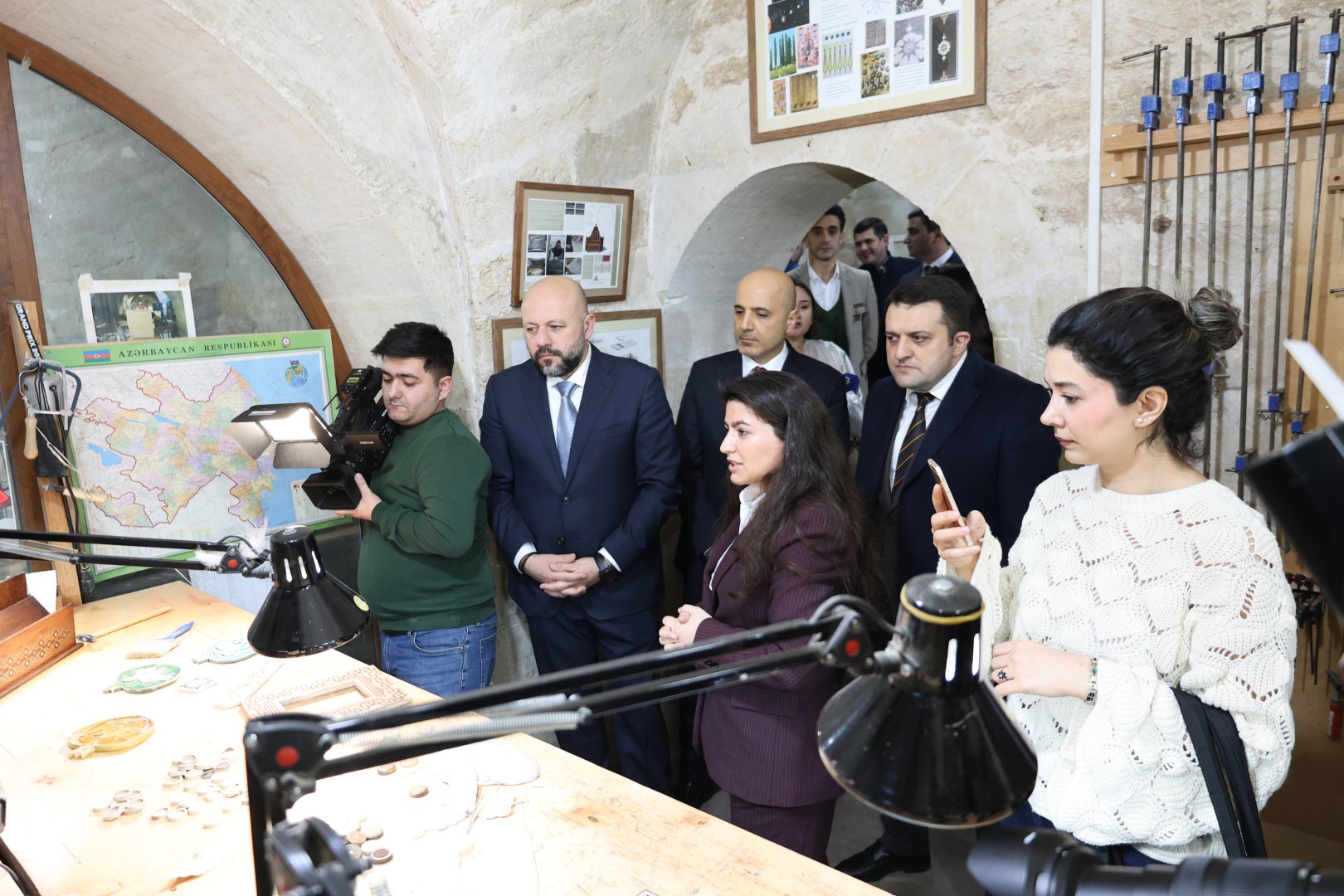 В Баку представлен проект "Дух Турана" – дефиле, ювелирное искусство, керамика… (ФОТО)