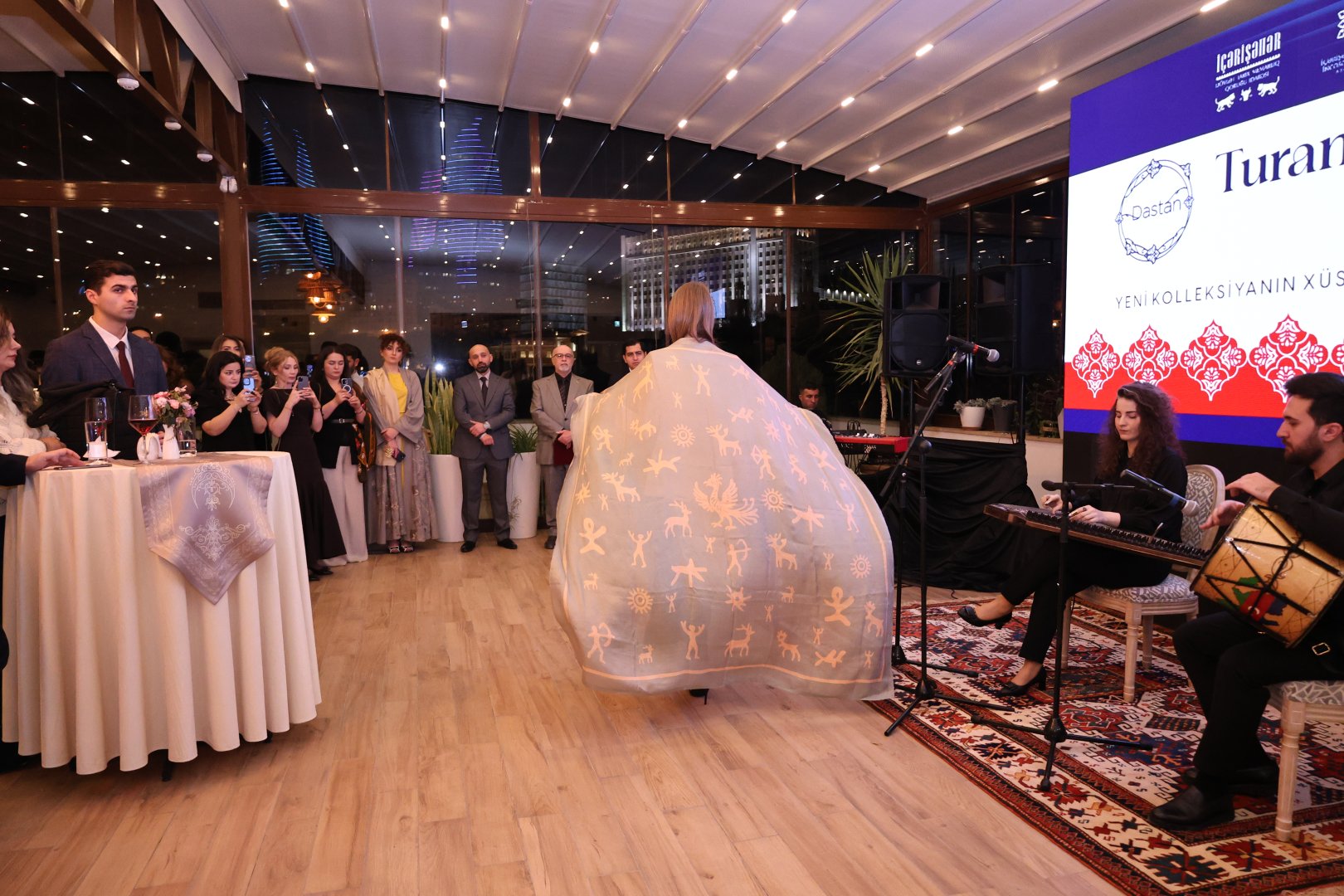 В Баку представлен проект "Дух Турана" – дефиле, ювелирное искусство, керамика… (ФОТО)