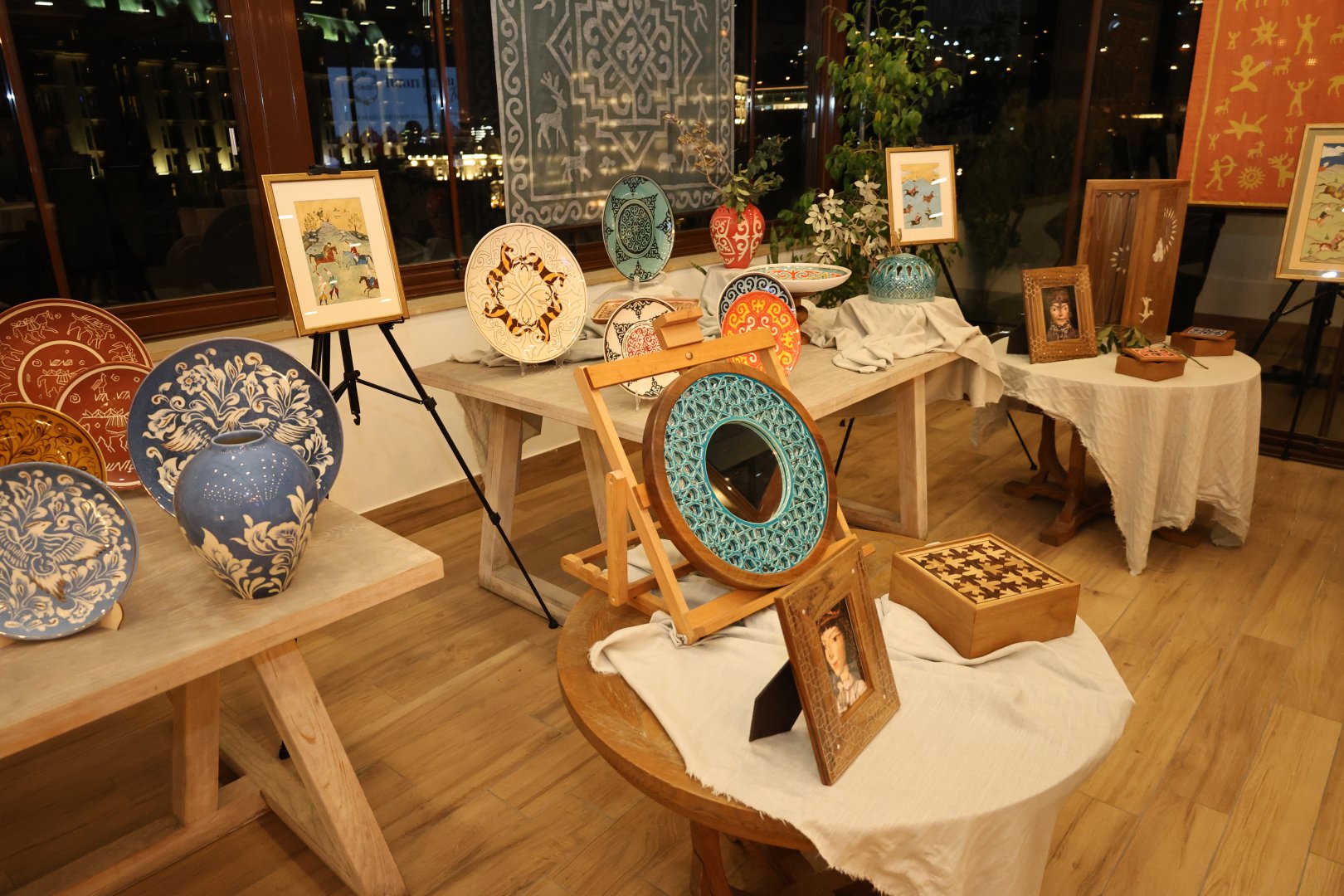 В Баку представлен проект "Дух Турана" – дефиле, ювелирное искусство, керамика… (ФОТО)