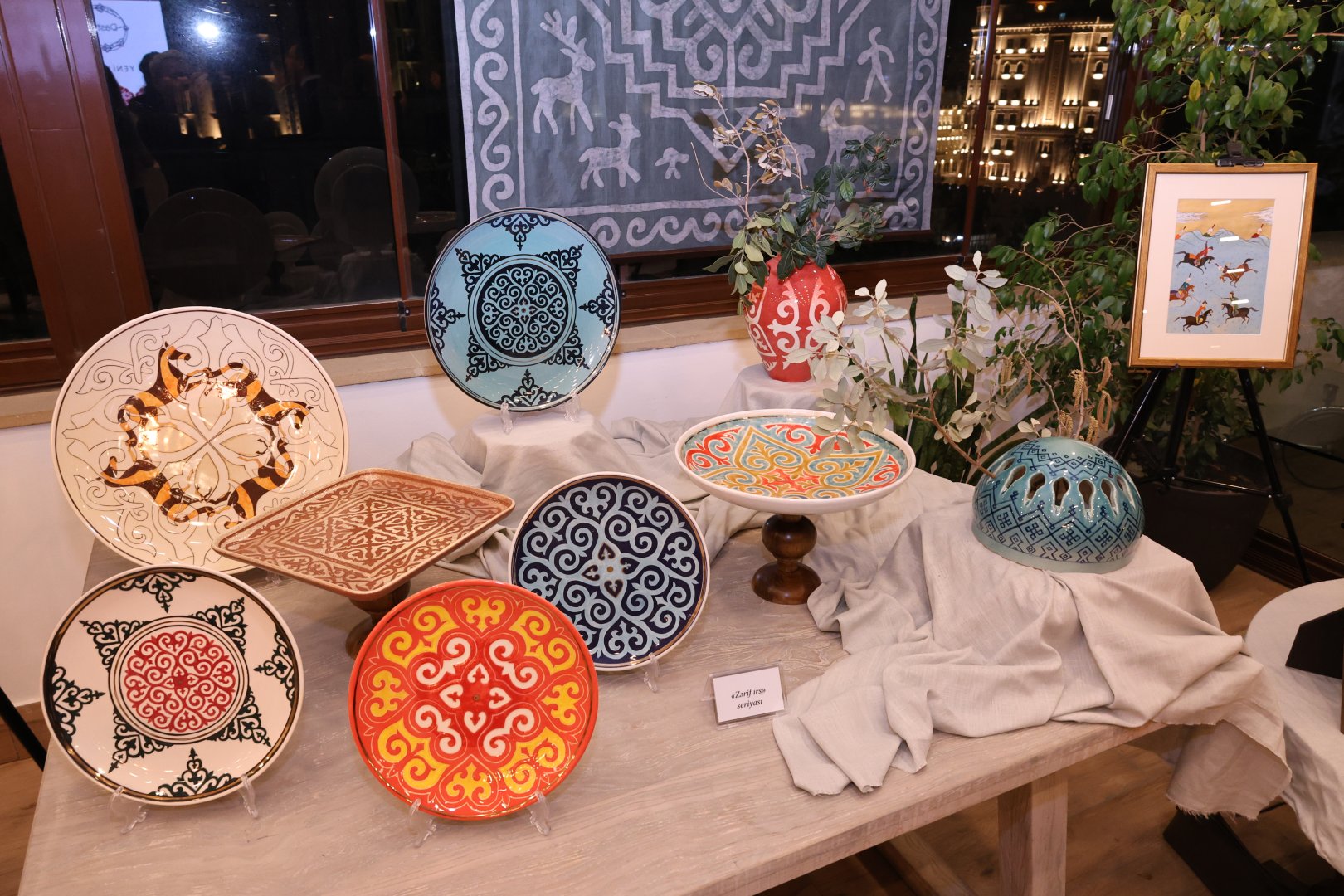 В Баку представлен проект "Дух Турана" – дефиле, ювелирное искусство, керамика… (ФОТО)