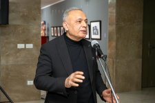 В Баку появились трещины во времени - "Антиномия" Эльчина Шамилли раздвигает границы восприятия (ФОТО)