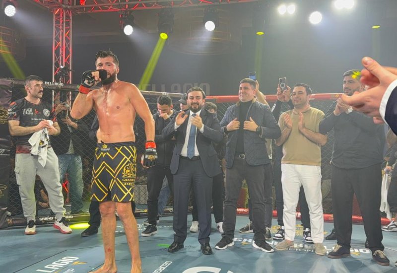 Азербайджанский "Профессор" одержал третью подряд победу в ММА на международном турнире в Батуми (ФОТО)