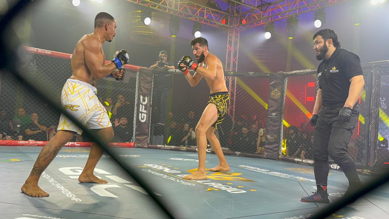 Азербайджанский "Профессор" одержал третью подряд победу в ММА на международном турнире в Батуми (ФОТО)