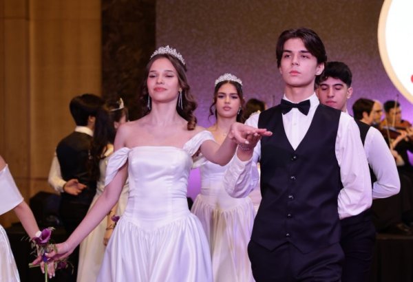 В Баку состоялся роскошный Венский бал - международное светское событие сезона (ФОТО)