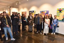 Свет, который не гаснет: в Баку открылась выставка памяти 33-летней художницы Марьям Алакбарли (ФОТО)