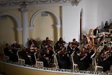 Азербайджанская зурна и двойной концерт для скрипки и альта (ФОТО)