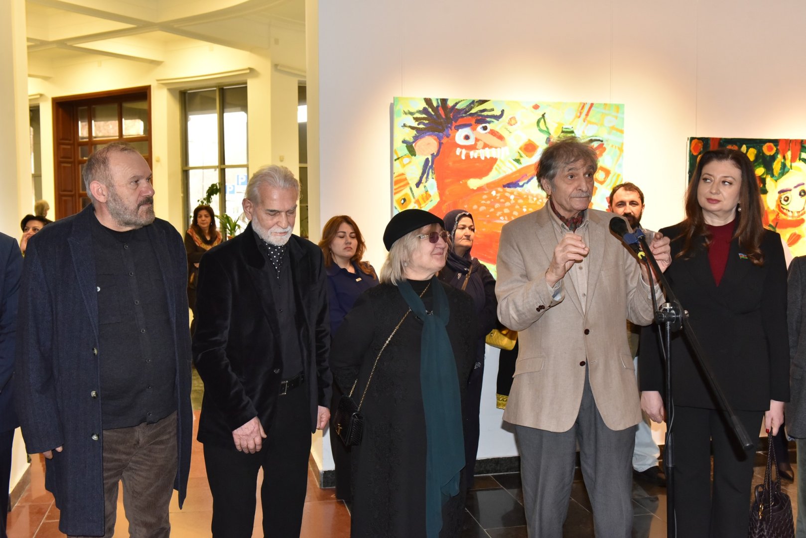 Свет, который не гаснет: в Баку открылась выставка памяти 33-летней художницы Марьям Алакбарли (ФОТО)