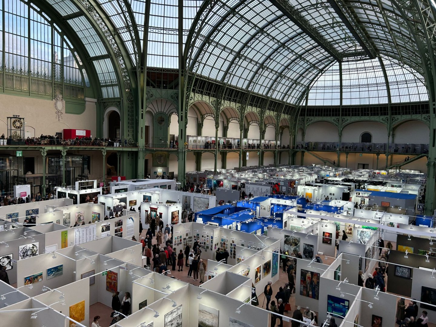 Картина азербайджанской художницы украсила главный арт-форум Парижа (ФОТО)