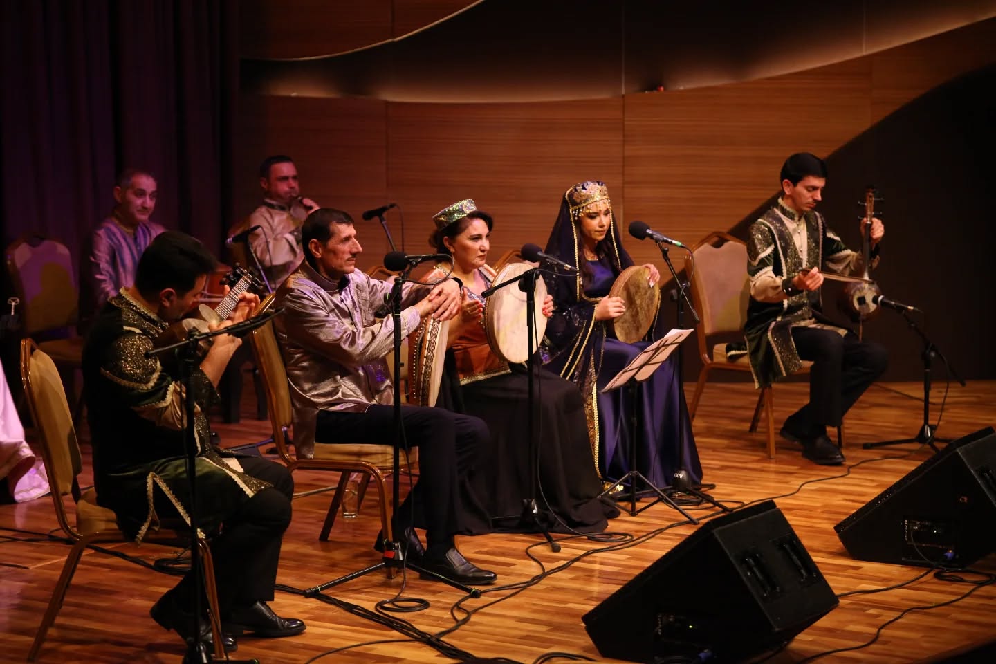 Космическое звучание дестгяха - мост между Востоком и Европой (ФОТО)