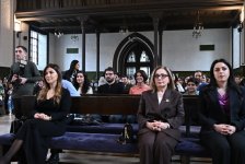 Азербайджанские красавицы вдохновляют древним музыкальным искусством (ФОТО)