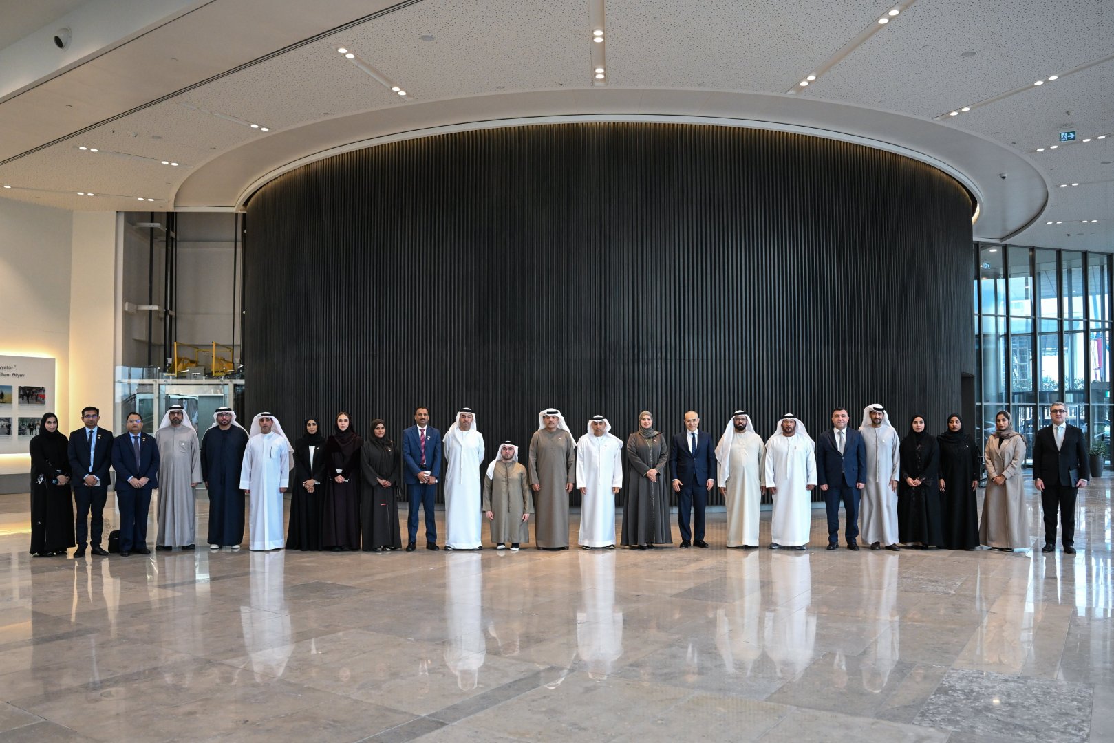 Азербайджан и ОАЭ обсудили совместные проекты для устойчивого экономического роста (ФОТО)