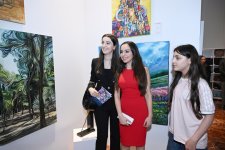 Лейла Алиева и Арзу Алиева приняли участие в открытии выставки MAMA «Мать-природа» в Тиране (ФОТО)