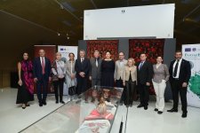 В Баку расцвёл модный сад - стильная визуализация истории народов (ФОТО)