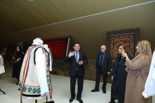 В Баку расцвёл модный сад - стильная визуализация истории народов (ФОТО)