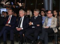 В Баку расцвёл модный сад - стильная визуализация истории народов (ФОТО)