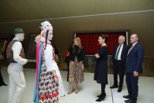 В Баку расцвёл модный сад - стильная визуализация истории народов (ФОТО)